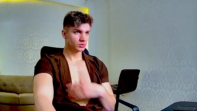 MaxKaiden online show from 03/05/26, 06:09