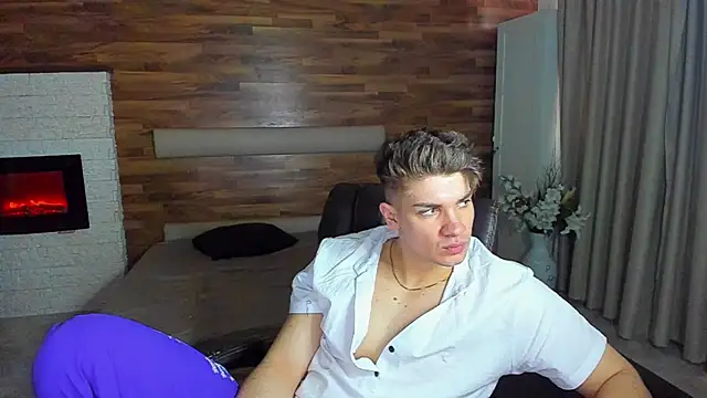 MaxKaiden online show from 03/11/26, 05:35