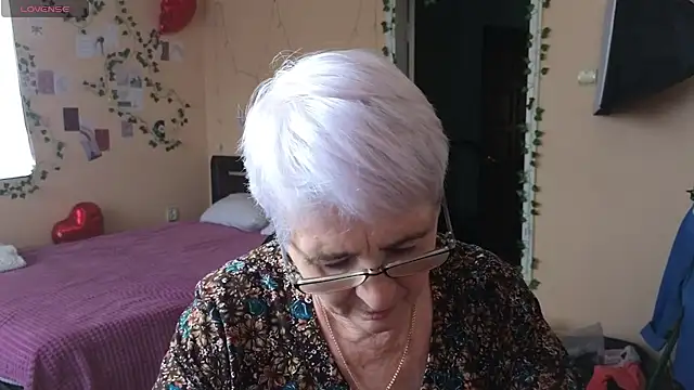Sandra Snowflake online show from 06/05/26, 05:25