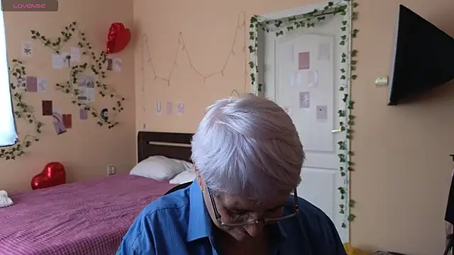 Sandra Snowflake online show from 06/05/26, 06:52