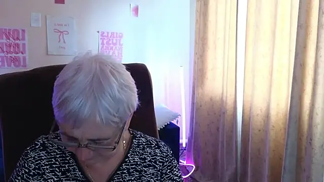 Sandra Snowflake online show from 06/10/26, 12:26