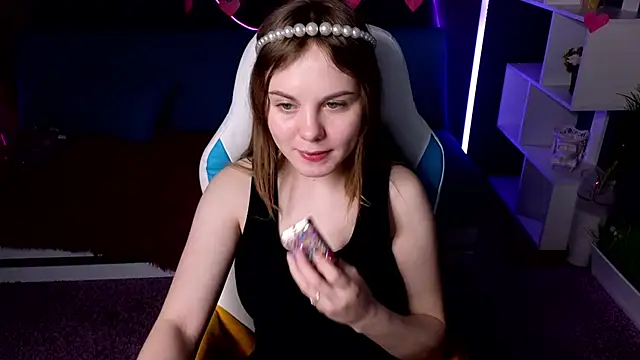 Snapshot of Dyna_bae chatting on 02/16/25, 11:16 Dyna bae online show from 02/16/25, 11:16