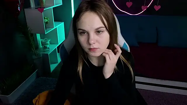 Snapshot of Dyna_bae chatting on 02/18/25, 12:59 Dyna bae online show from 02/18/25, 12:59