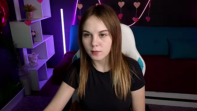 Snapshot of Dyna_bae chatting on 02/19/25, 07:39 Dyna bae online show from 02/19/25, 07:39