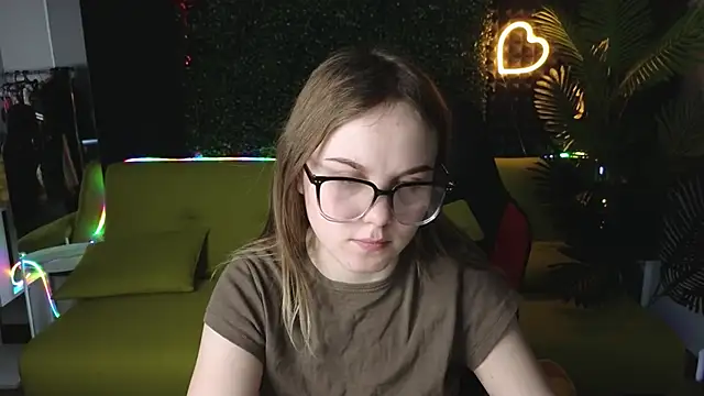 Snapshot of Dyna_bae chatting on 03/04/25, 01:12 Dyna bae online show from 03/04/25, 01:12