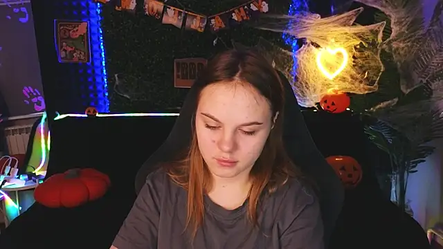 Snapshot of Dyna_bae chatting on 10/30/25, 01:51 Dyna bae online show from 10/30/25, 01:51