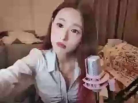 Snapshot of AJ-bebe chatting on 02/17/25, 02:15 AJ-bebe online show from 02/17/25, 02:15