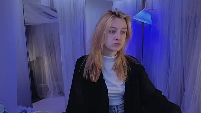 aishiro online show from 11/25/25, 05:29