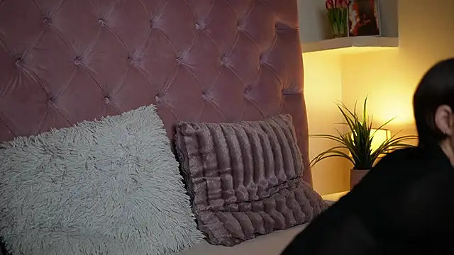 MaiaMini online show from 10/08/25, 11:35