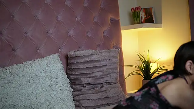 MaiaMini online show from 10/10/25, 10:53