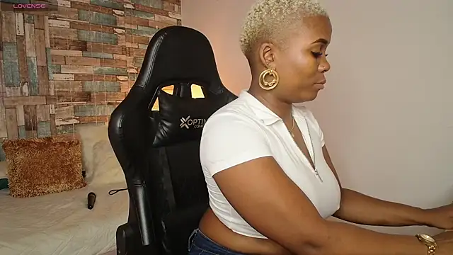 DashaSousaa online show from 04/16/26, 02:18