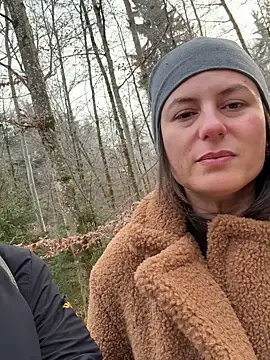 Snapshot of AvaFlowers6 chatting on 11/23/25, 12:16 AvaFlowers6 online show from 11/23/25, 12:16