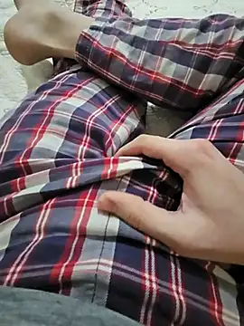 Snapshot of skiciyunis chatting on 02/15/25, 07:28 skiciyunis online show from 02/15/25, 07:28