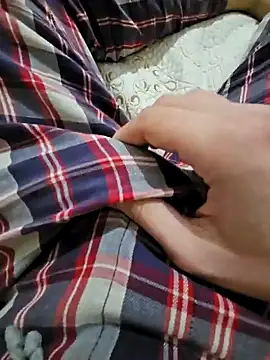 Snapshot of skiciyunis chatting on 03/19/25, 06:44 skiciyunis online show from 03/19/25, 06:44