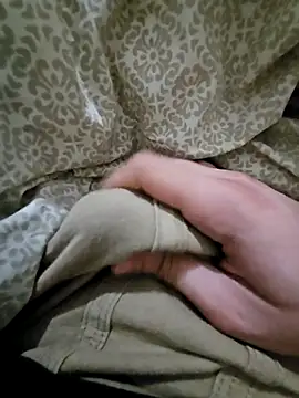 Snapshot of skiciyunis chatting on 10/10/25, 06:18 skiciyunis online show from 10/10/25, 06:18