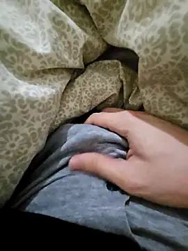 Snapshot of skiciyunis chatting on 10/14/25, 09:04 skiciyunis online show from 10/14/25, 09:04