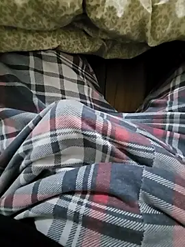 Snapshot of skiciyunis chatting on 10/18/25, 08:20 skiciyunis online show from 10/18/25, 08:20