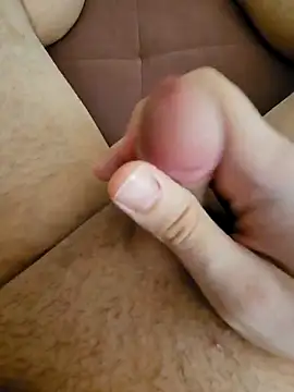 Snapshot of skiciyunis chatting on 10/24/25, 11:17 skiciyunis online show from 10/24/25, 11:17