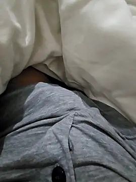 Snapshot of skiciyunis chatting on 11/07/25, 06:08 skiciyunis online show from 11/07/25, 06:08