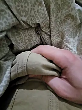 Snapshot of skiciyunis chatting on 11/26/25, 08:43 skiciyunis online show from 11/26/25, 08:43