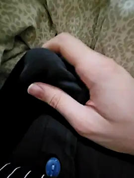 Snapshot of skiciyunis chatting on 12/04/25, 09:01 skiciyunis online show from 12/04/25, 09:01