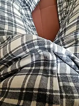 Snapshot of skiciyunis chatting on 12/15/25, 11:14 skiciyunis online show from 12/15/25, 11:14