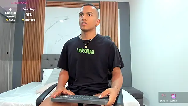 Rafa2004Cruz online show from 02/19/25, 03:16