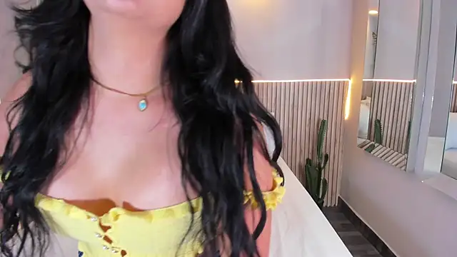 Snapshot of GeorginaReyes chatting on 11/26/25, 10:44 GeorginaReyes online show from 11/26/25, 10:44