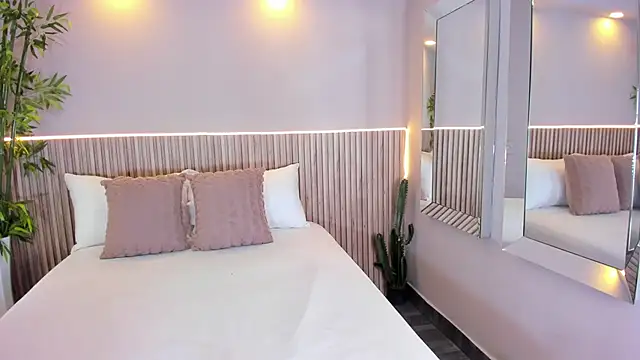 Snapshot of GeorginaReyes chatting on 01/14/26, 10:47 GeorginaReyes online show from 01/14/26, 10:47