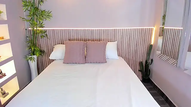 Snapshot of GeorginaReyes chatting on 02/10/26, 10:47 GeorginaReyes online show from 02/10/26, 10:47