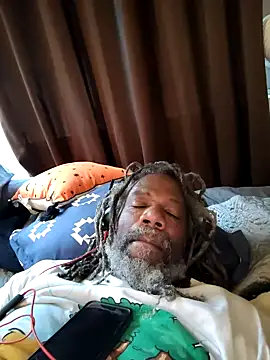 Snapshot of KingSlim56 chatting on 10/31/25, 10:11 KingSlim56 online show from 10/31/25, 10:11