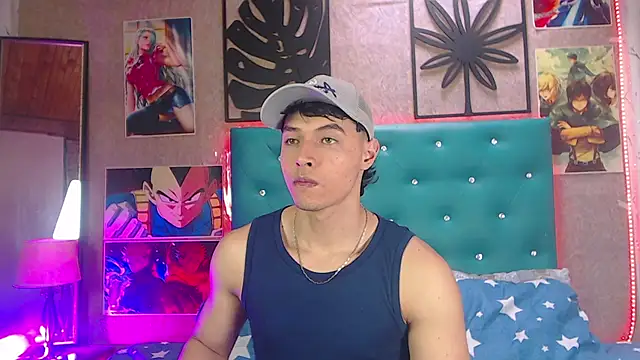 Snapshot of LiamAndrewzz chatting on 09/17/25, 07:48 LiamAndrewzz online show from 09/17/25, 07:48