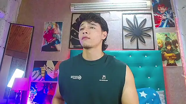 Snapshot of LiamAndrewzz chatting on 11/06/25, 07:04 LiamAndrewzz online show from 11/06/25, 07:04