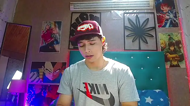 Snapshot of LiamAndrewzz chatting on 11/11/25, 03:45 LiamAndrewzz online show from 11/11/25, 03:45