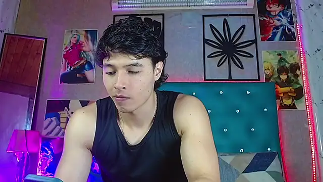 Snapshot of LiamAndrewzz chatting on 07/19/26, 04:16 LiamAndrewzz online show from 07/19/26, 04:16