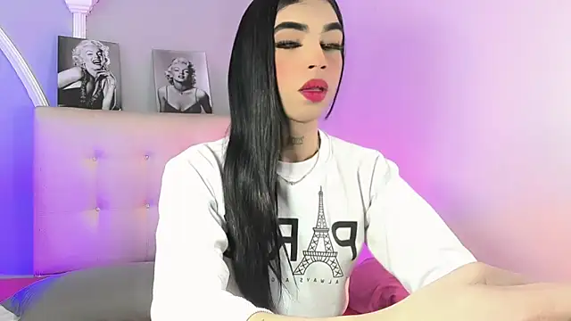 Snapshot of Brytany_TiffanySX chatting on 03/02/25, 12:11 Brytany TiffanySX online show from 03/02/25, 12:11