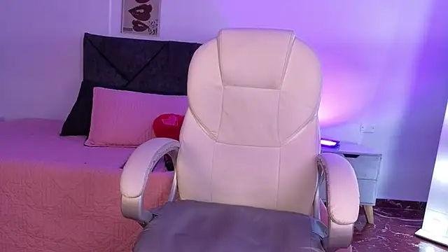 camille1310 online show from 09/21/25, 09:38