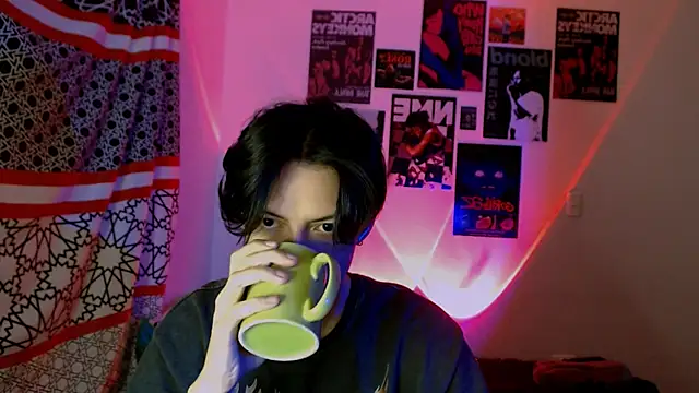 Snapshot of gunther_hda chatting on 09/25/25, 12:25 gunther hda online show from 09/25/25, 12:25