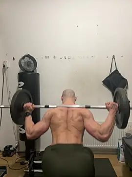 Snapshot of pesyelisa chatting on 02/16/25, 05:37 pesyelisa online show from 02/16/25, 05:37