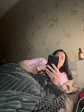 Naughtbaby 2025 online show from 09/30/25, 03:00