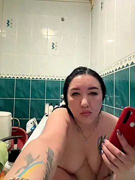 Naughtbaby 2025 online show from 11/13/25, 04:06