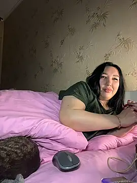 Naughtbaby 2025 online show from 02/14/26, 02:30