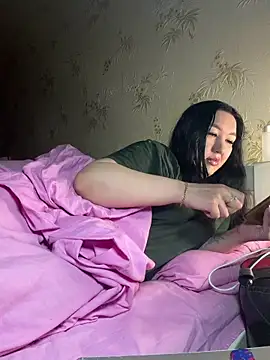 Naughtbaby 2025 online show from 04/23/26, 01:07