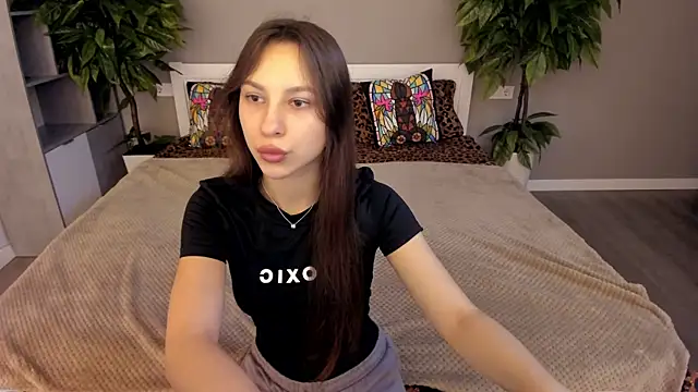 PaigePrado online show from 12/04/25, 06:55