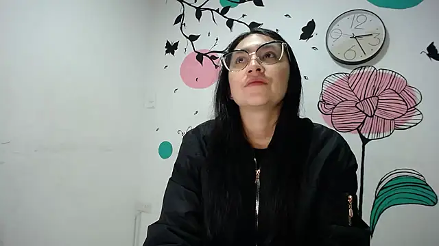 Snapshot of Arielle_lov chatting on 02/28/25, 11:36 Arielle lov online show from 02/28/25, 11:36
