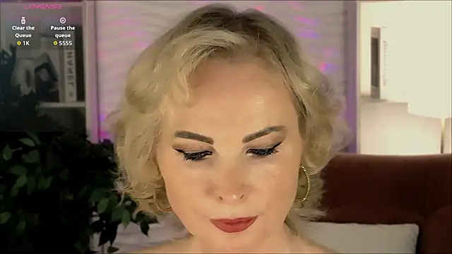 Sandra Kind online show from 10/24/25, 05:37