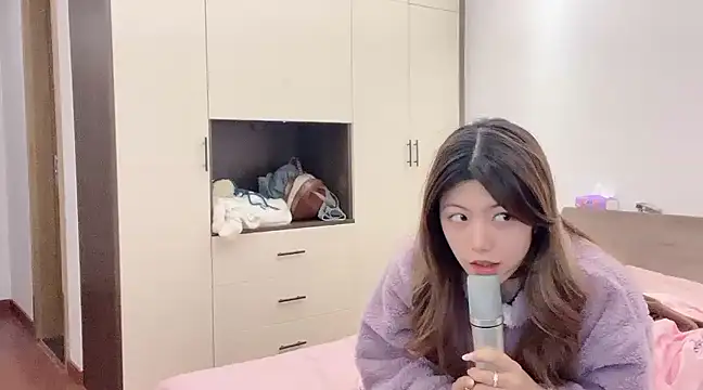 JayM584520 online show from 02/17/25, 09:03