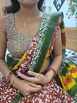 Snapshot of RealcoupleP chatting on 05/18/26, 04:35 RealcoupleP online show from 05/18/26, 04:35