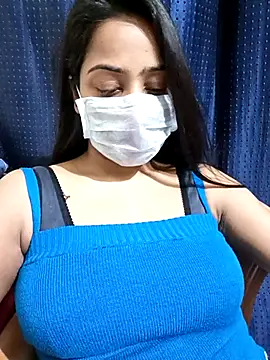 Snapshot of COZY_ROZI chatting on 03/04/25, 06:50 COZY ROZI online show from 03/04/25, 06:50