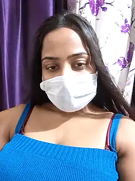 COZY ROZI online show from 11/04/25, 03:44